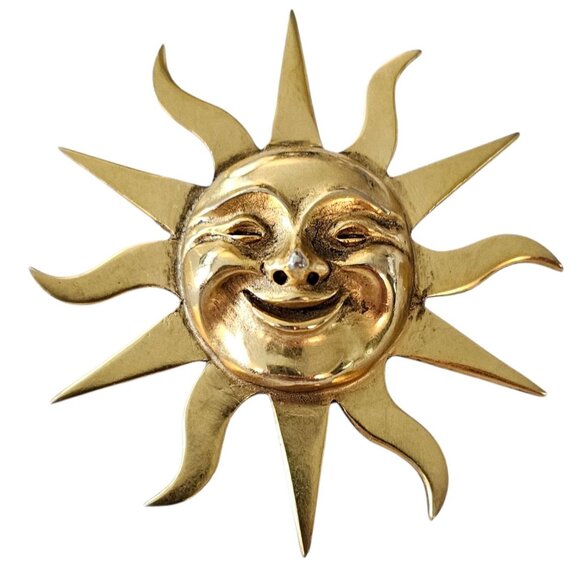 Alva Museum Gold Tone Sun Face Brooch Repousse, Domed Smile Face Pin, Signed - Picture 7 of 7